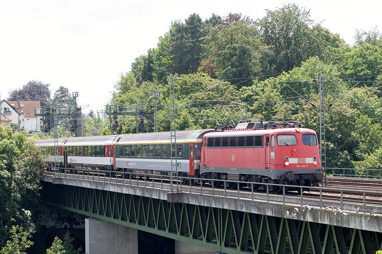 110 446 mit IC 280 bei km 14,6 (Juni 2011)