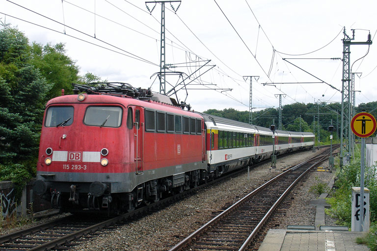 115 293 mit IC 280 bei km 16,8 (Juni 2011)