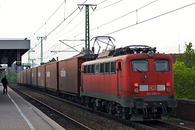 140 539 mit CSQ 60084 bei km 16,8 (April 2011)