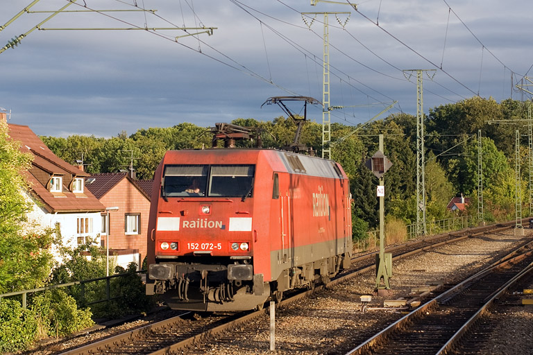152 072 bei km 16,8 (August 2011)