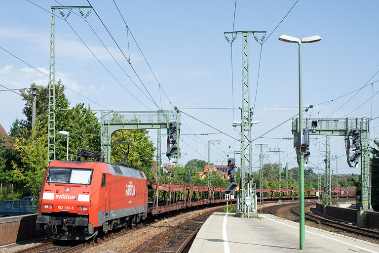 152 091 mit FZ 56165 bei km 16,6 (August 2011)