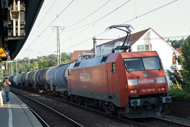 152 190 mit CS 47097 bei km 16,8 (August 2011)