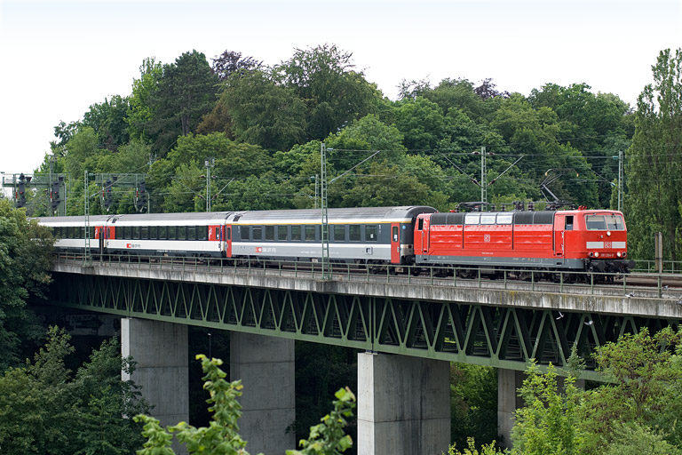 181 204 mit IC 280 bei km 14,6 (Juni 2011)