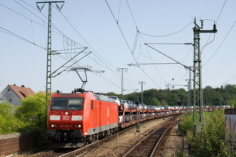 185 004 mit CSQ 60082 bei km 16,8 (August 2011)