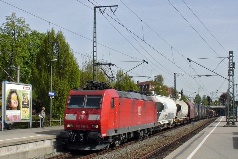 185 088 mit FE 45175 bei km 15,6 (April 2011)