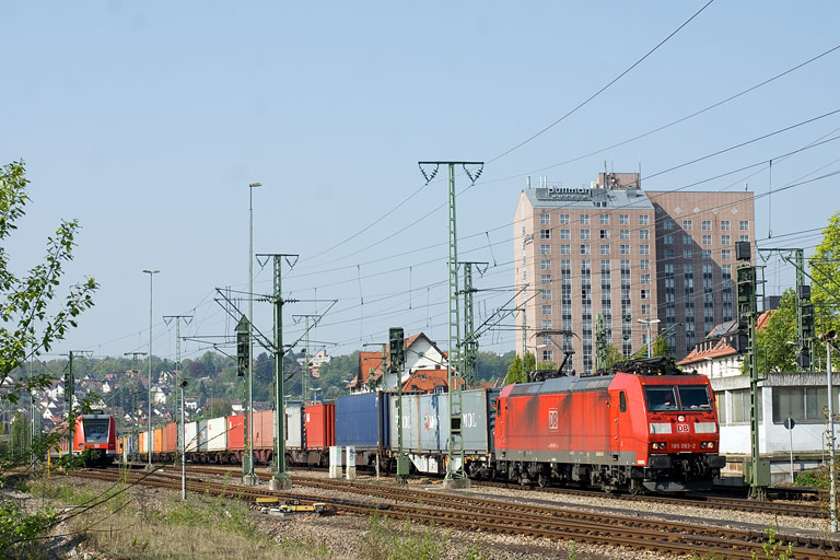 185 093 bei km 15,6 (April 2011)