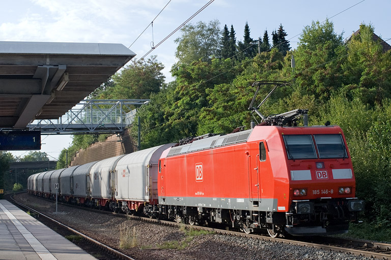 185 146 mit FZ 56171 bei km 14,2 (August 2011)