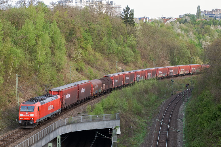 185 157 mit FZT 56171 bei km 13,8 (April 2011)