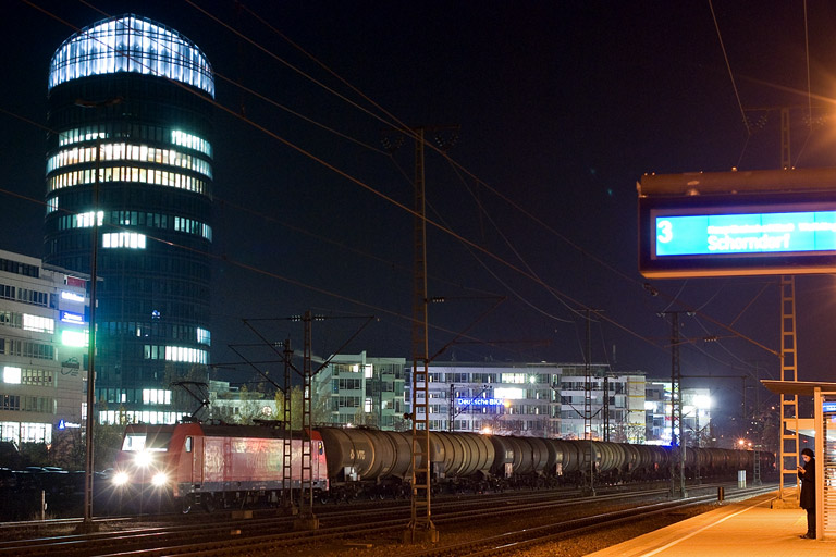 185 223 bei km 15,6 (November 2011)