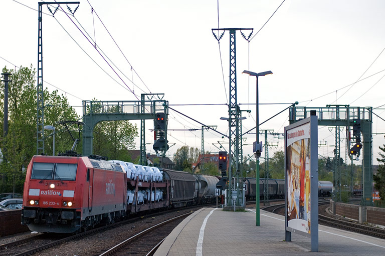 185 233 bei km 16,6 (April 2011)