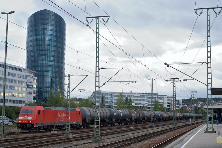 185 298 mit CFN 62495 bei km 15,6 (September 2011)