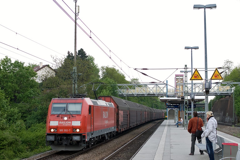 185 302 mit CSQ 60084 bei km 14,2 (April 2011)