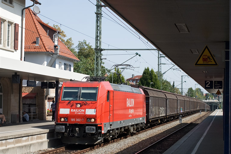 185 302 bei km 15,6 (August 2011)