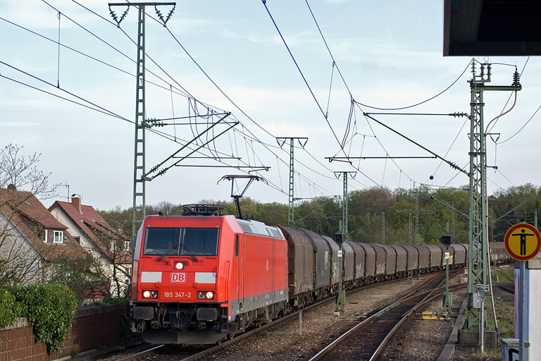 185 347 mit FZT 56166 bei km 16,8 (April 2011)