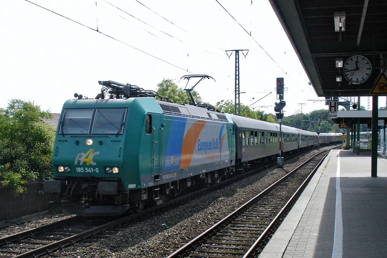 185 541 mit DPE 338 bei km 16,8 (August 2011)