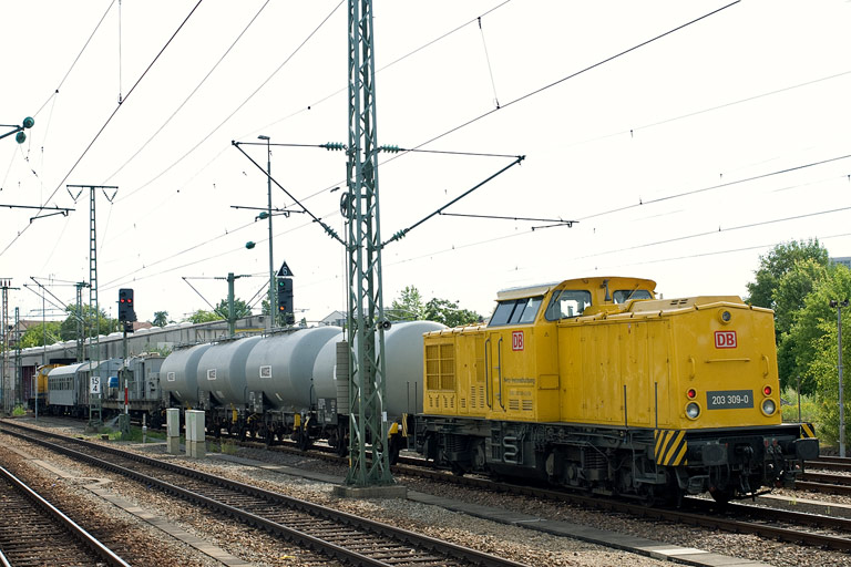 203 309 bei km 15,6 (Juni 2011)