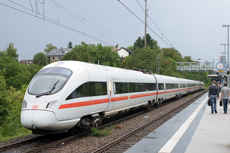 411 018 (Tz 1118) bei km 14,0 (August 2011)