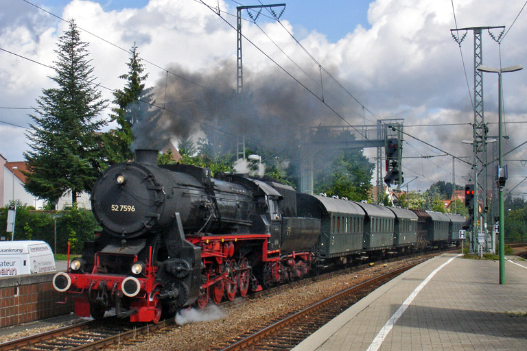 52 7596 in Stuttgart-Rohr (Juni 2011)