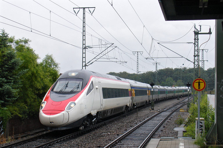 ETR 610 (610 107 u.a.) als ST 92460 bei km 16,8 (Juli 2011)