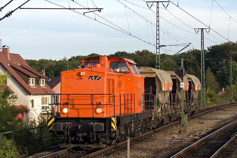 RTS 204.900 (ex-DR 201 001) bei km 16,8 (September 2011)