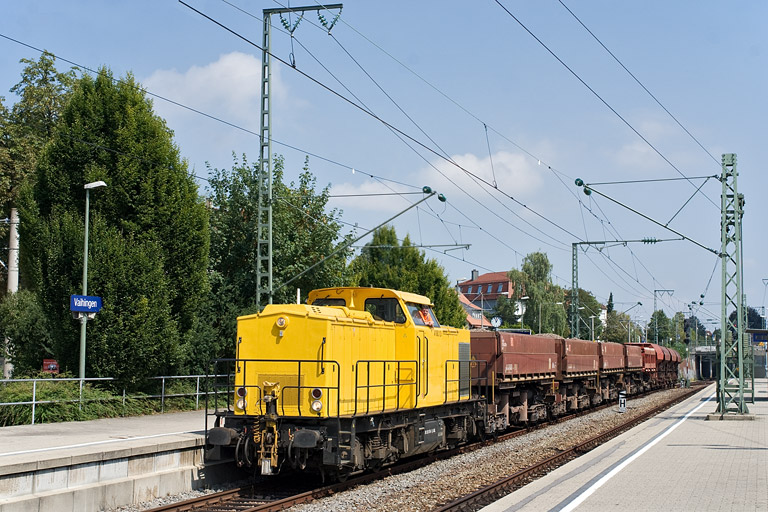 V180.13 mit Dbv 95037 bei km 15,6 (August 2011)
