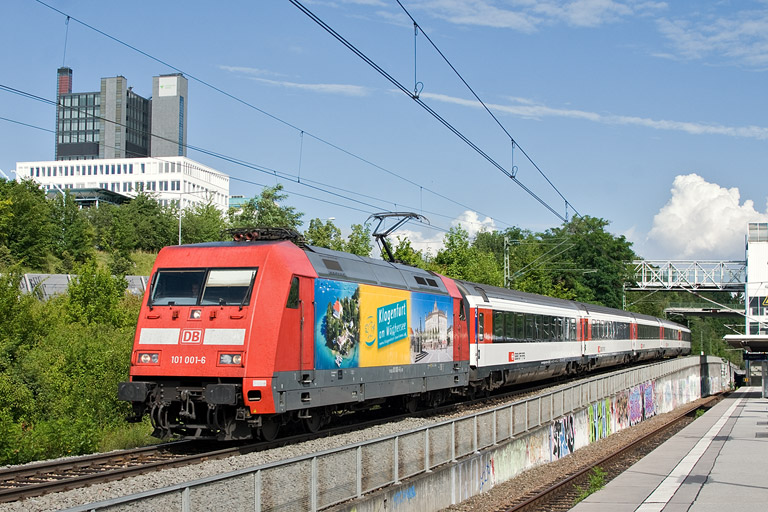 101 001 mit IC 183 bei km 14,2 (Juli 2012)