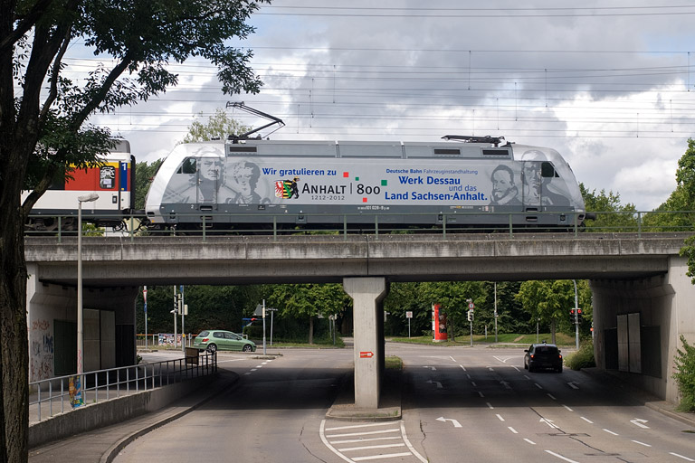 101 028 mit IC 282 bei km 16,4 (August 2012)
