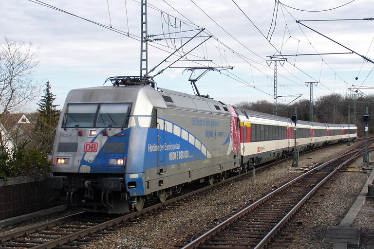 101 060 mit IC 186 bei km 16,8 (Februar 2012)