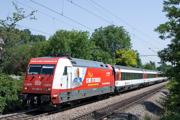 101 080 mit IC 185 bei km 12,8 (Juli 2012)