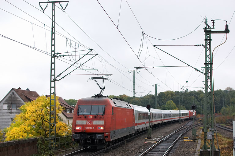101 090 mit IC 1682 bei km 16,8 (Oktober 2012)