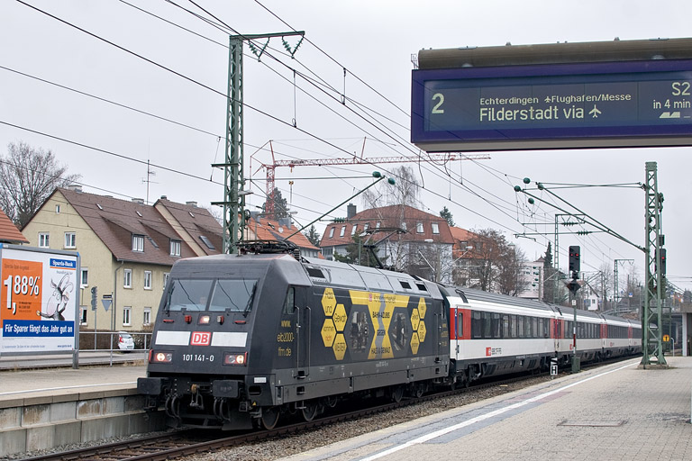 101 141 mit IC 185 bei km 15,6 (M&auml;rz 2012)