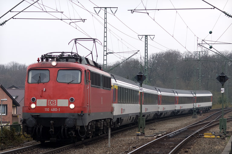 110 480 mit IC 280 bei km 16,8 (April 2012)