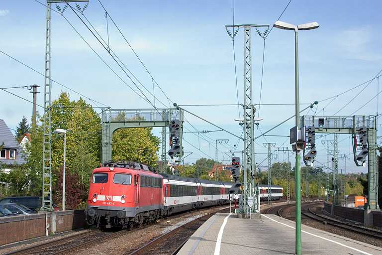 110 487 mit IC 183 bei km 16,6 (September 2012)