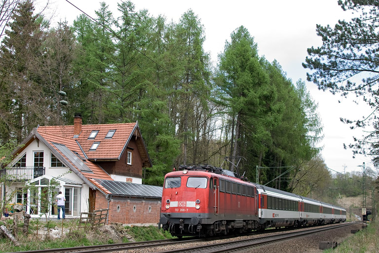 113 268 mit IC 187 bei km 18,4 (April 2012)