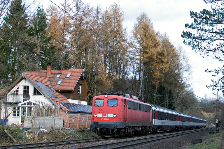 115 198 mit IC 187 bei km 18,2 (November 2012)