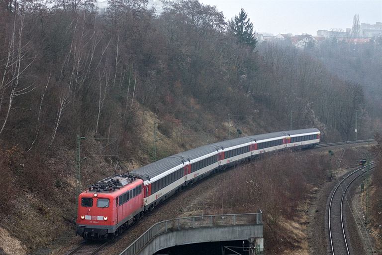 115 198 mit IC 187 bei km 13,8 (Januar 2012)