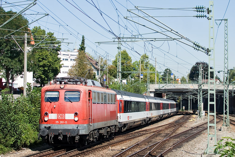 115 261 mit IC 187 bei km 15,4 (September 2012)