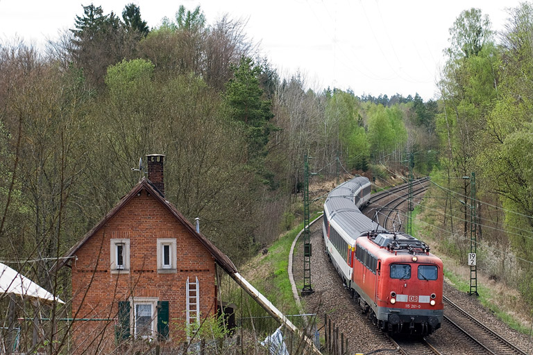 115 261 mit IC 280 bei km 19,2 (April 2012)