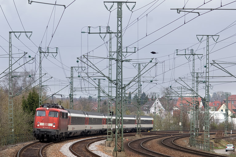115 448 mit IC 185 bei km 16,6 (April 2012)