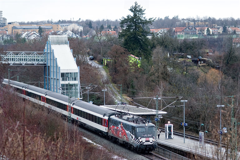 115 509 mit IC 187 bei km 14,2 (Januar 2012)