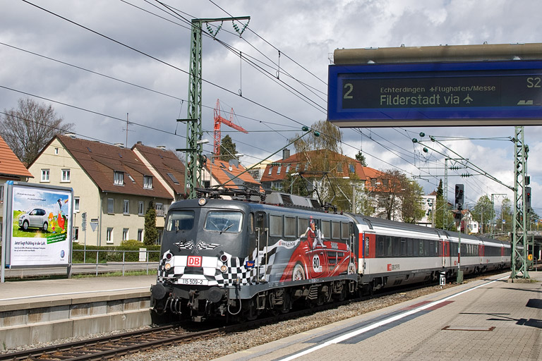 115 509 mit IC 187 bei km 15,6 (April 2012)