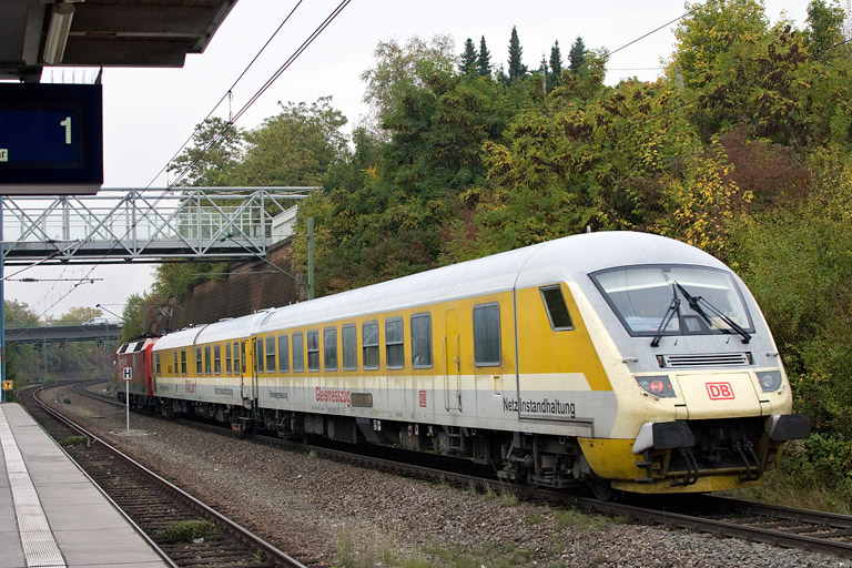 120 502 mit Mess NbZ 92251 bei km 14,2 (Oktober 2012)
