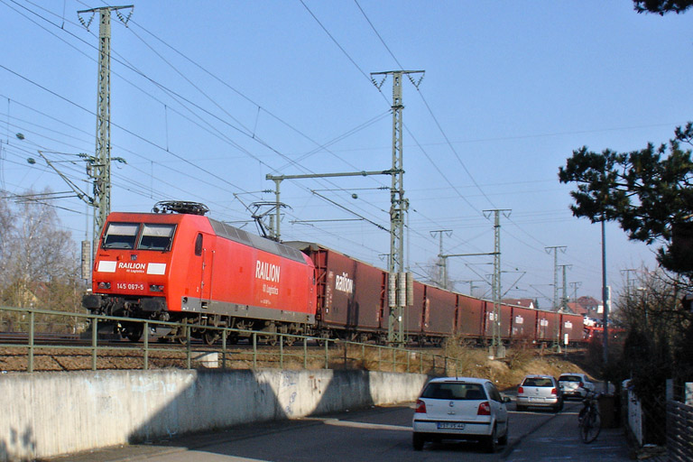 145 067 mit GA 60090 bei km 16,6 (M&auml;rz 2012)