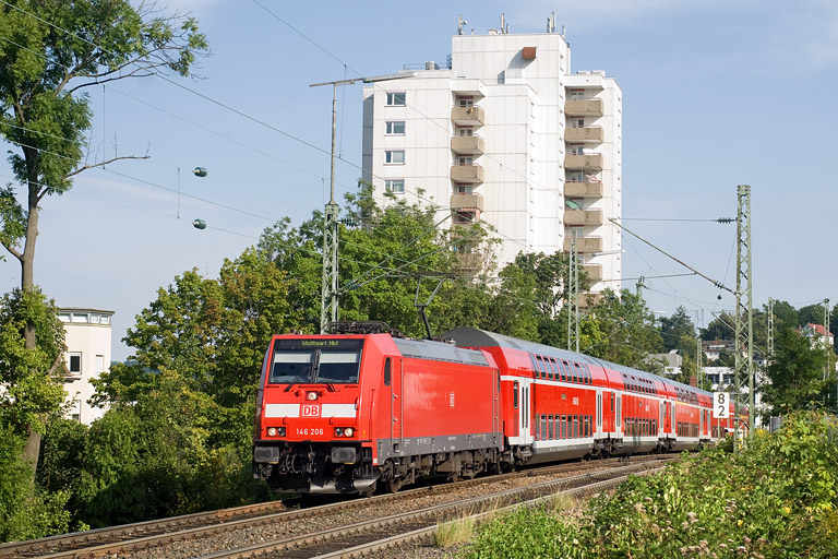 146 206 als RE 19046 bei km 8,2 (August 2012)