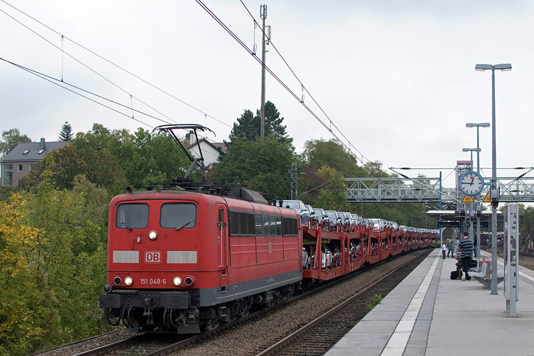 151 048 mit GA 60080 bei km 14,2 (Oktober 2012)