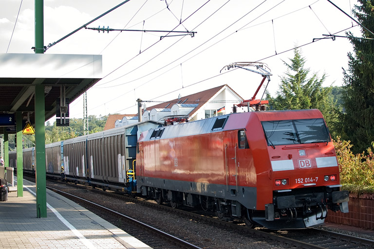 152 014 mit EK 56173 bei km 16,8 (August 2012)