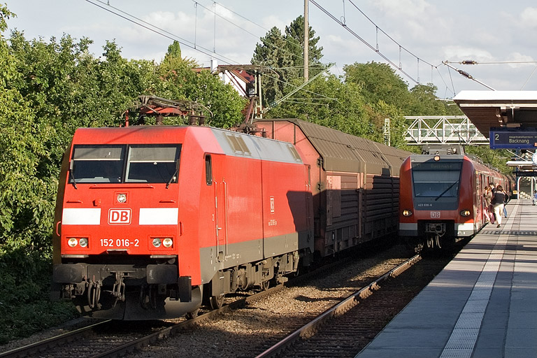 152 016 mit GA 60084 bei km 14,2 (Juli 2012)
