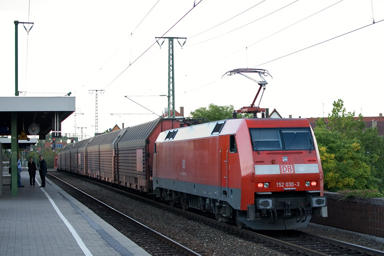 152 030 mit GA 60084 bei km 16,8 (September 2012)