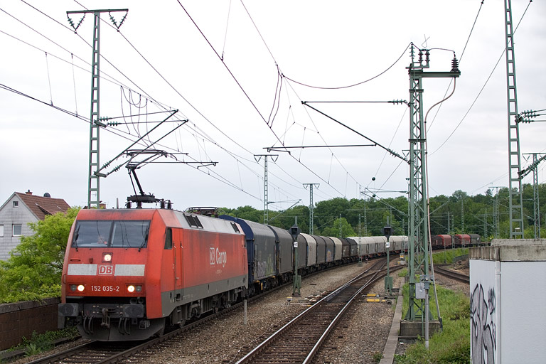 152 035 mit EK 56166 bei km 16,8 (Mai 2012)