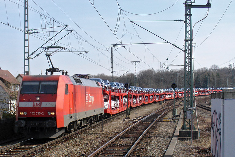 152 035 mit GA 60082 bei km 16,8 (M&auml;rz 2012)
